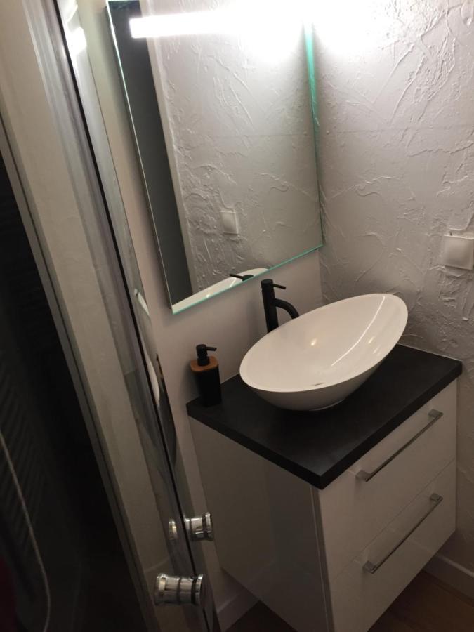 Apartamento Studio Des Thoniers Concarneau Exterior foto